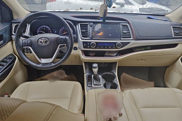 Used Toyota Highlander 2015 2.0T Four-Wheel Drive Luxury Edition 7-Seater Center Console