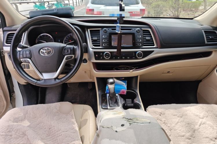Used Toyota Highlander 2015 2.0T Four-Wheel Drive Luxury Edition 7-Seater Center Console