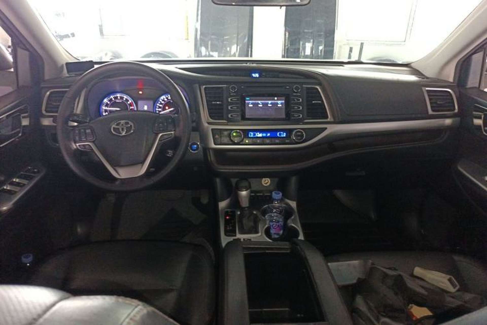 Used Toyota Highlander 2015 2.0T Four-Wheel Drive Luxury Edition 7-Seater Center Console