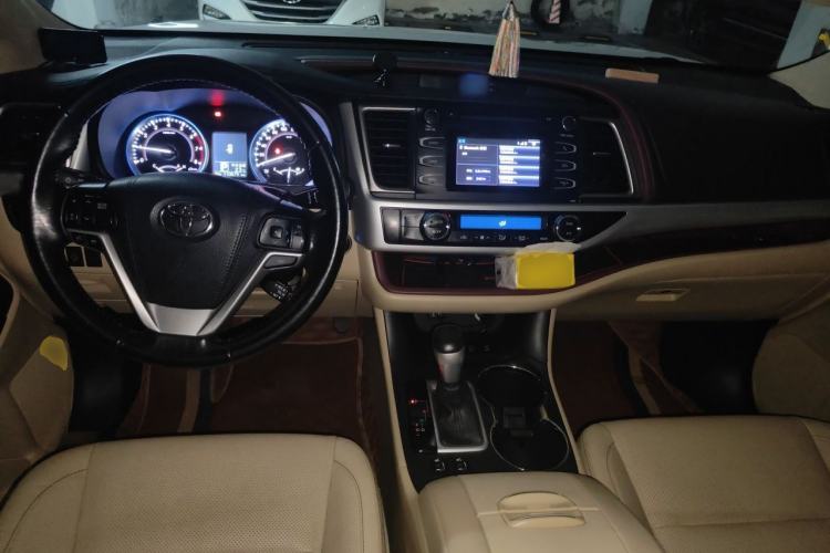 Used Toyota Highlander 2015 2.0T Four-Wheel Drive Luxury Edition 7-Seater Center Console
