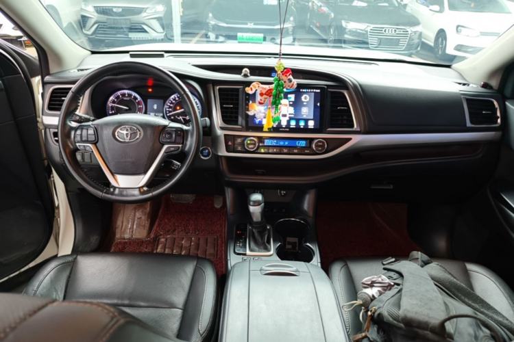 Used Toyota Highlander 2015 2.0T Four-Wheel Drive Luxury Edition 7-Seater Center Console