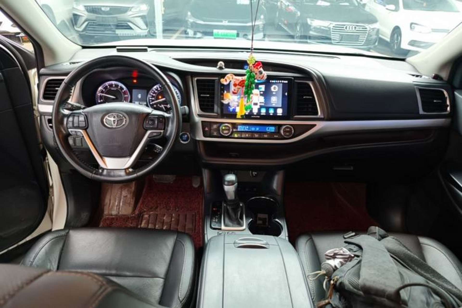 Used Toyota Highlander 2015 2.0T Four-Wheel Drive Luxury Edition 7-Seater Center Console