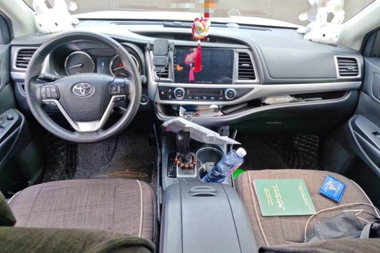 Used Toyota Highlander 2015 2.0T Four-Wheel Drive Luxury Edition 7-Seater Center Console