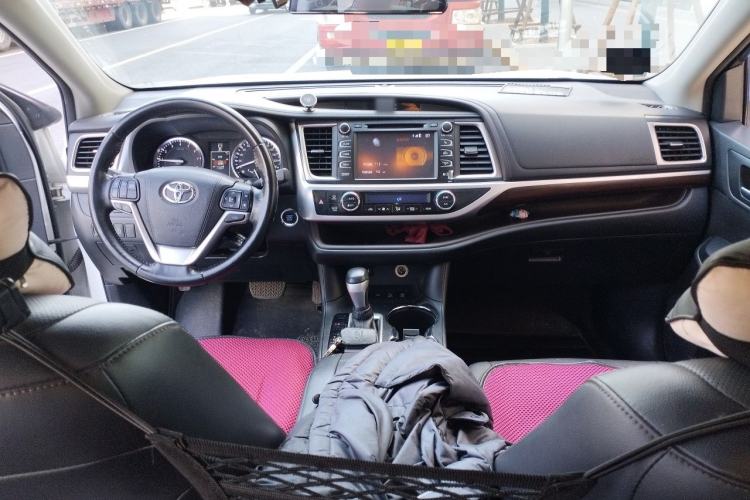Used Toyota Highlander 2015 2.0T Four-Wheel Drive Ultimate Edition 7-Seater Center Console