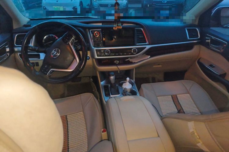 Used Toyota Highlander 2015 2.0T Four-Wheel Drive Luxury Edition 7-Seater Center Console