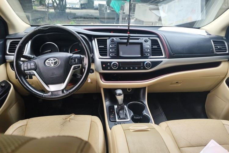 Used Toyota Highlander 2015 2.0T Four-Wheel Drive Luxury Edition 7-Seater Center Console