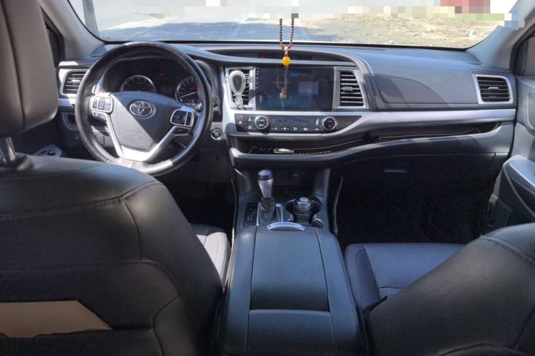 Used Toyota Highlander 2015 2.0T Four-Wheel Drive Luxury Edition 7-Seater Center Console