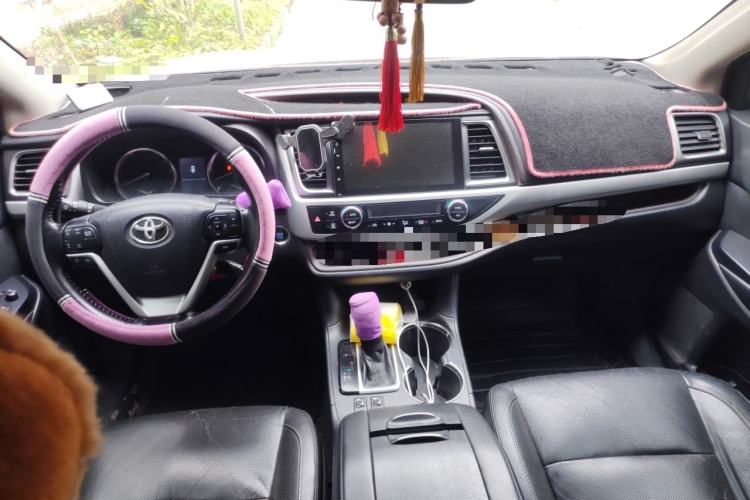 Used Toyota Highlander 2015 2.0T Four-Wheel Drive Luxury Edition 7-Seater Center Console