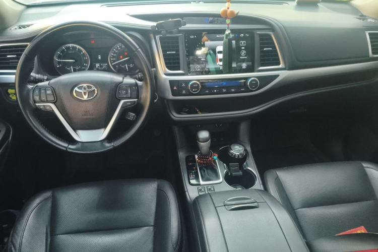 Used Toyota Highlander 2015 2.0T Four-Wheel Drive Luxury Edition 7-Seater Center Console