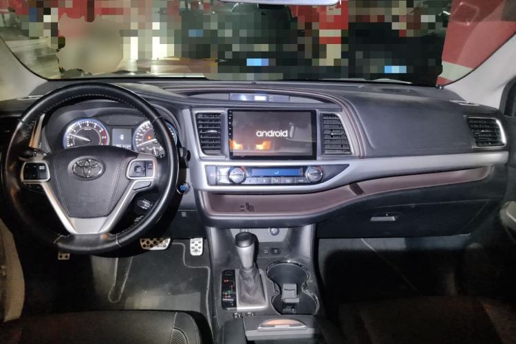 Used Toyota Highlander 2015 2.0T Four-Wheel Drive Luxury Edition 7-Seater Center Console