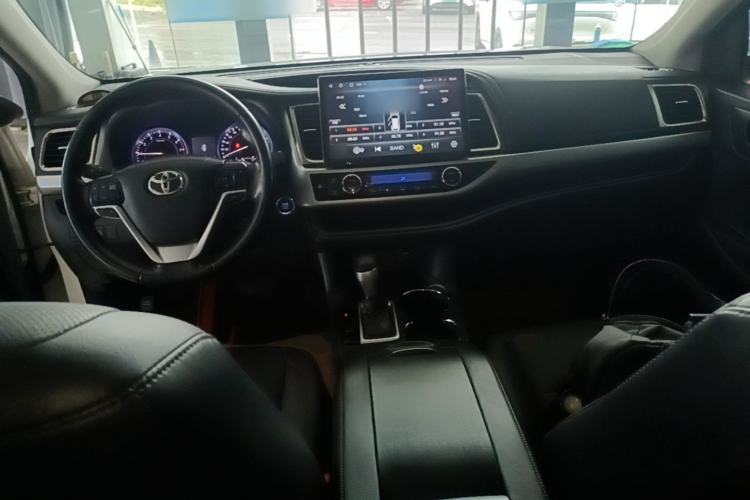 Used Toyota Highlander 2015 2.0T Four-Wheel Drive Luxury Edition 7-Seater Center Console