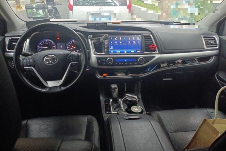 Used Toyota Highlander 2015 2.0T Four-Wheel Drive Luxury Edition 7-Seater Center Console