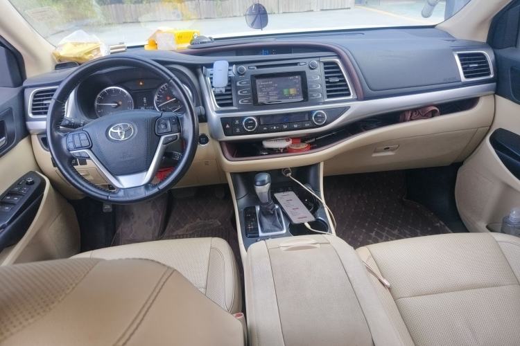 Used Toyota Highlander 2015 2.0T Four-Wheel Drive Luxury Edition 7-Seater Center Console