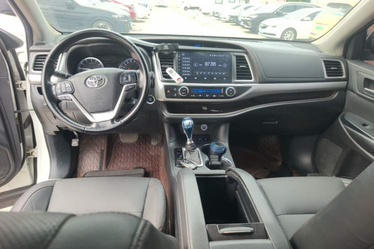 Used Toyota Highlander 2015 2.0T Four-Wheel Drive Luxury Edition 7-Seater Center Console