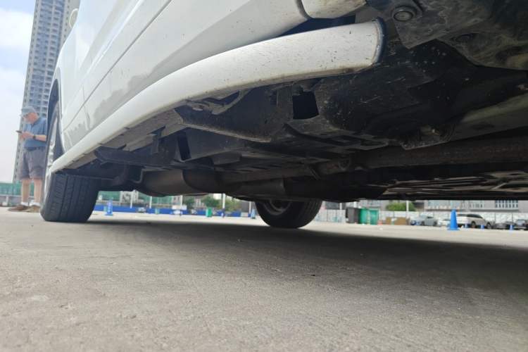 Used Toyota Highlander 2015 2.0T Four-Wheel Drive Ultimate Edition 7-Seater Chassis Front Right
