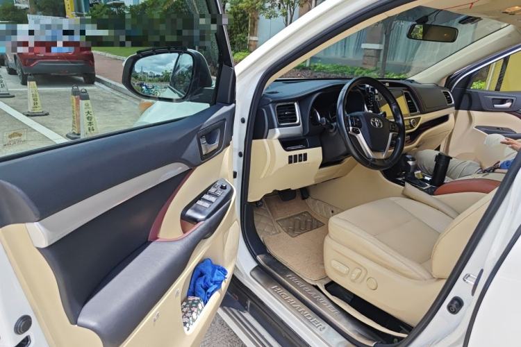 Used Toyota Highlander 2015 2.0T Four-Wheel Drive Luxury Edition 7-Seater Driver Seat