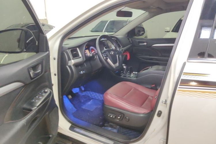 Used Toyota Highlander 2015 2.0T Four-Wheel Drive Luxury Edition 7-Seater Driver Seat