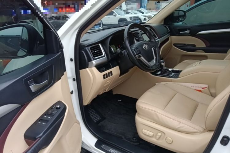 Used Toyota Highlander 2015 2.0T Four-Wheel Drive Luxury Edition 7-Seater Driver Seat