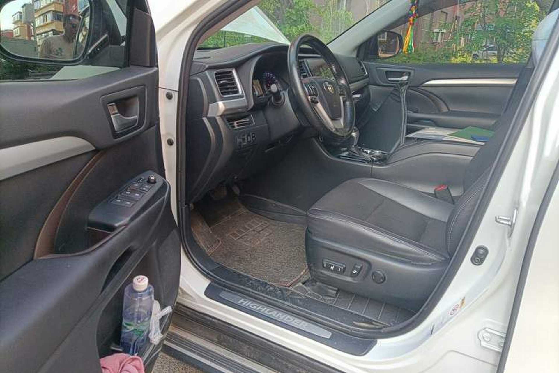 Used Toyota Highlander 2015 2.0T Four-Wheel Drive Luxury Edition 7-Seater Driver Seat