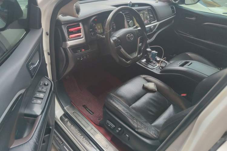 Used Toyota Highlander 2015 2.0T Four-Wheel Drive Luxury Edition 7-Seater Driver Seat