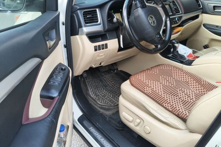 Used Toyota Highlander 2015 2.0T Four-Wheel Drive Luxury Edition 7-Seater Driver Seat