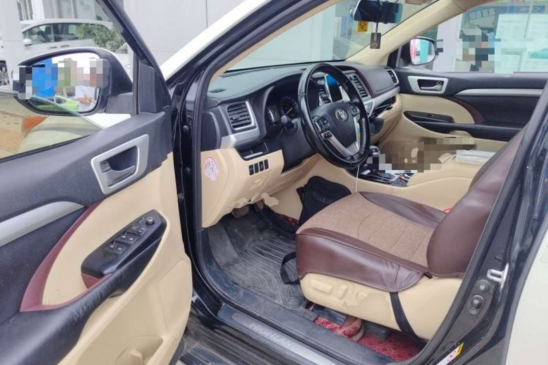 Used Toyota Highlander 2015 2.0T Four-Wheel Drive Luxury Edition 7-Seater Driver Seat