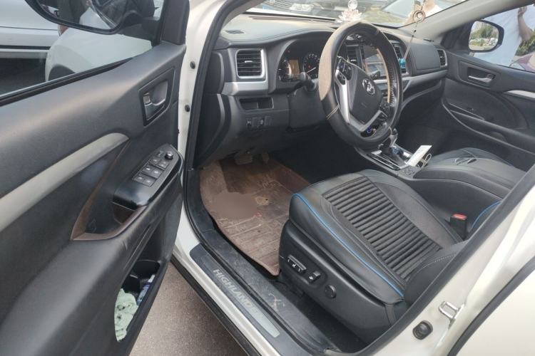 Used Toyota Highlander 2015 2.0T Four-Wheel Drive Luxury Edition 7-Seater Driver Seat