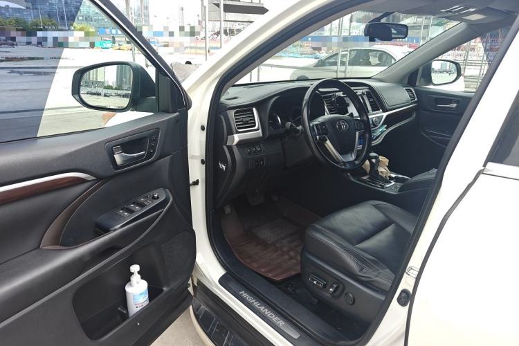 Used Toyota Highlander 2015 2.0T Four-Wheel Drive Ultimate Edition 7-Seater Driver Seat
