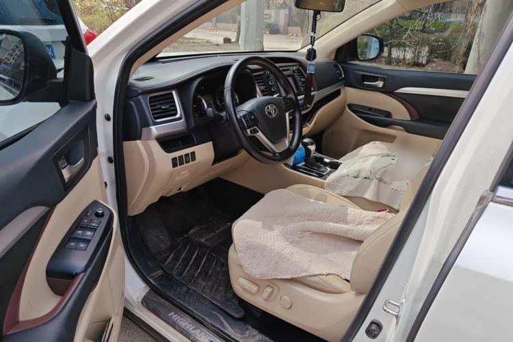 Used Toyota Highlander 2015 2.0T Four-Wheel Drive Luxury Edition 7-Seater Driver Seat