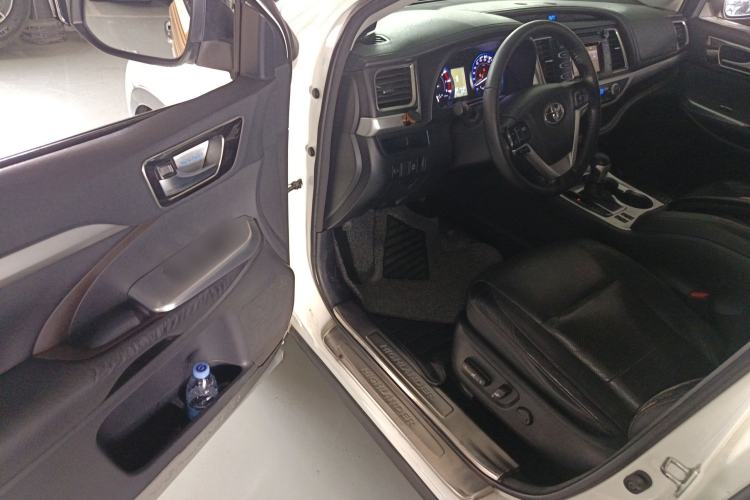 Used Toyota Highlander 2015 2.0T Four-Wheel Drive Luxury Edition 7-Seater Driver Seat