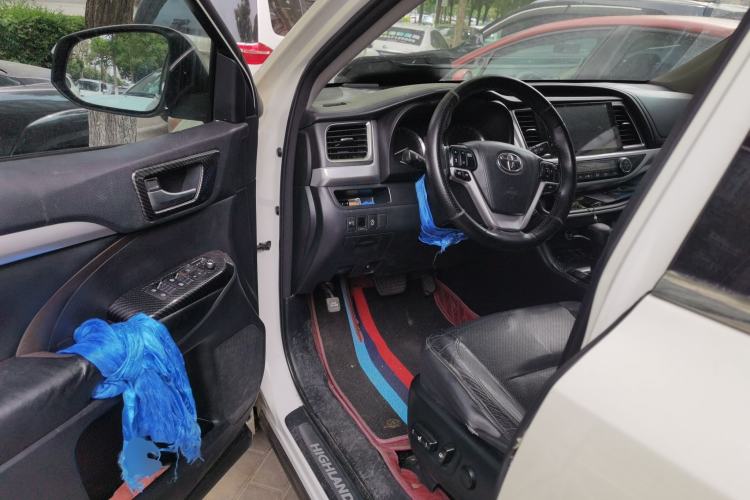 Used Toyota Highlander 2015 2.0T Four-Wheel Drive Luxury Edition 7-Seater Driver Seat