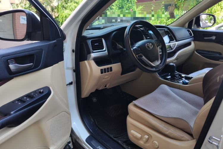 Used Toyota Highlander 2015 2.0T Four-Wheel Drive Luxury Edition 7-Seater Driver Seat