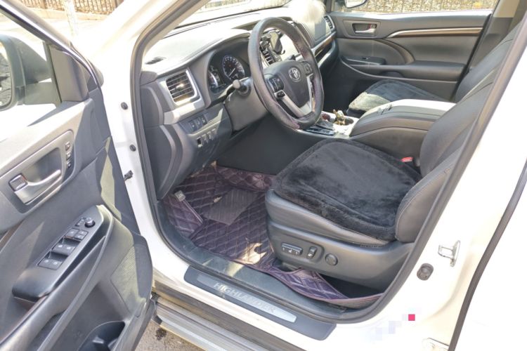Used Toyota Highlander 2015 2.0T Four-Wheel Drive Ultimate Edition 7-Seater Driver Seat