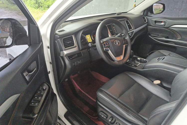 Used Toyota Highlander 2015 2.0T Four-Wheel Drive Luxury Edition 7-Seater Driver Seat