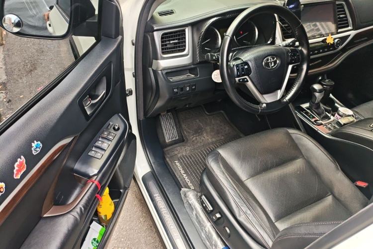Used Toyota Highlander 2015 2.0T Four-Wheel Drive Luxury Edition 7-Seater Driver Seat
