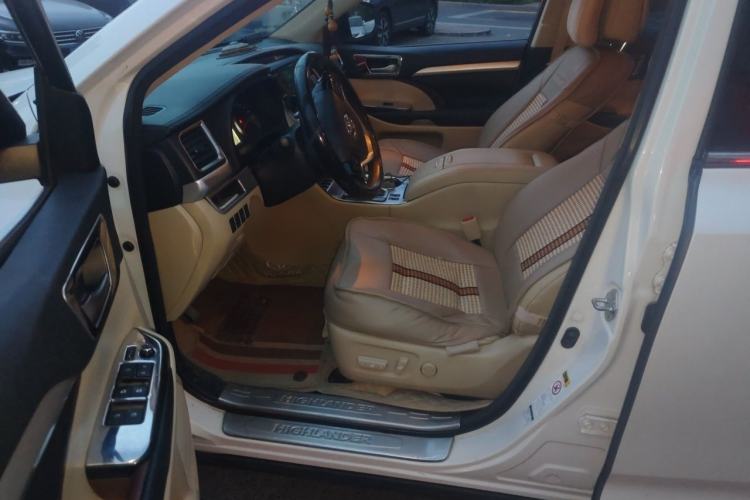 Used Toyota Highlander 2015 2.0T Four-Wheel Drive Luxury Edition 7-Seater Driver Seat