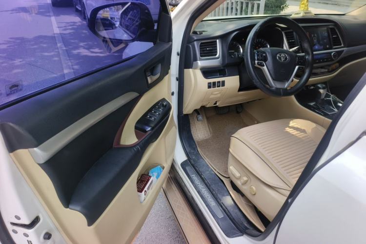 Used Toyota Highlander 2015 2.0T Four-Wheel Drive Luxury Edition 7-Seater Driver Seat