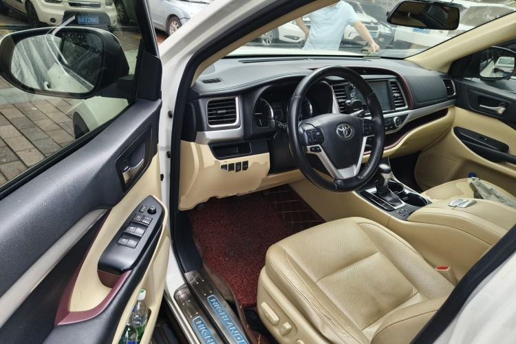 Used Toyota Highlander 2015 2.0T Four-Wheel Drive Luxury Edition 7-Seater Driver Seat