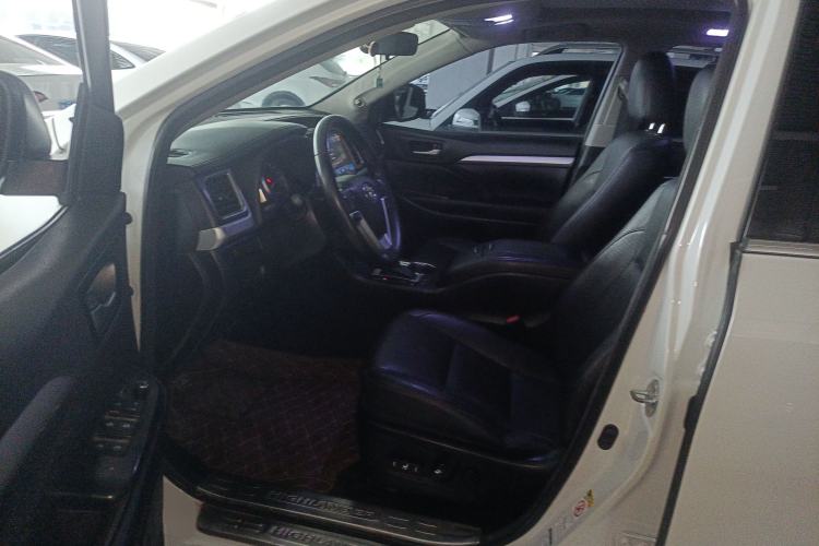Used Toyota Highlander 2015 2.0T Four-Wheel Drive Luxury Edition 7-Seater Driver Seat