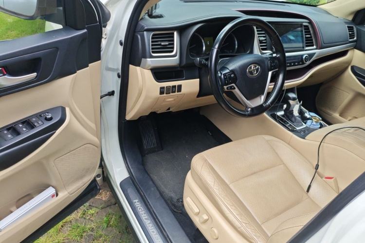 Used Toyota Highlander 2015 2.0T Four-Wheel Drive Luxury Edition 7-Seater Driver Seat