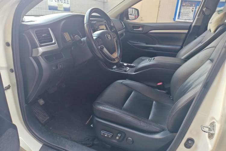 Used Toyota Highlander 2015 2.0T Four-Wheel Drive Luxury Edition 7-Seater Driver Seat