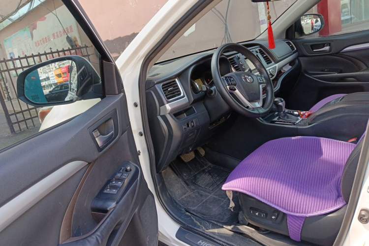Used Toyota Highlander 2015 2.0T Four-Wheel Drive Luxury Edition 7-Seater Driver Seat