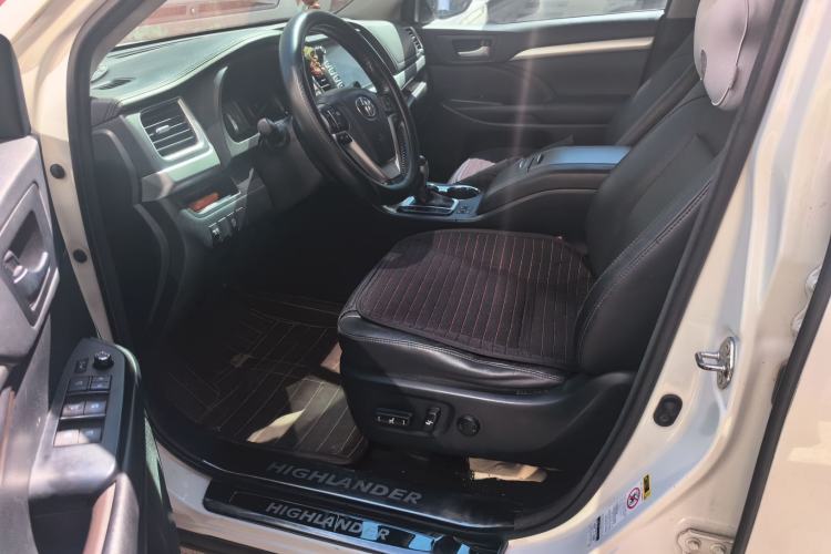 Used Toyota Highlander 2015 2.0T Four-Wheel Drive Luxury Edition 7-Seater Driver Seat