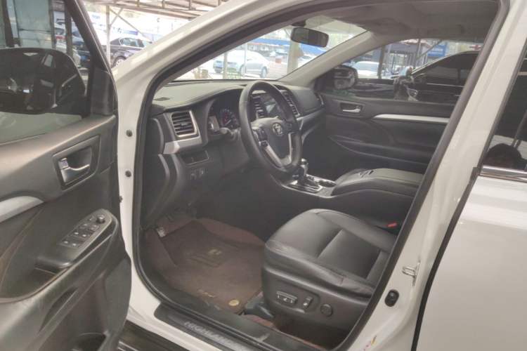 Used Toyota Highlander 2015 2.0T Four-Wheel Drive Luxury Edition 7-Seater Driver Seat