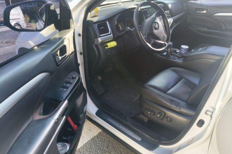 Used Toyota Highlander 2015 2.0T Four-Wheel Drive Luxury Edition 7-Seater Driver Seat