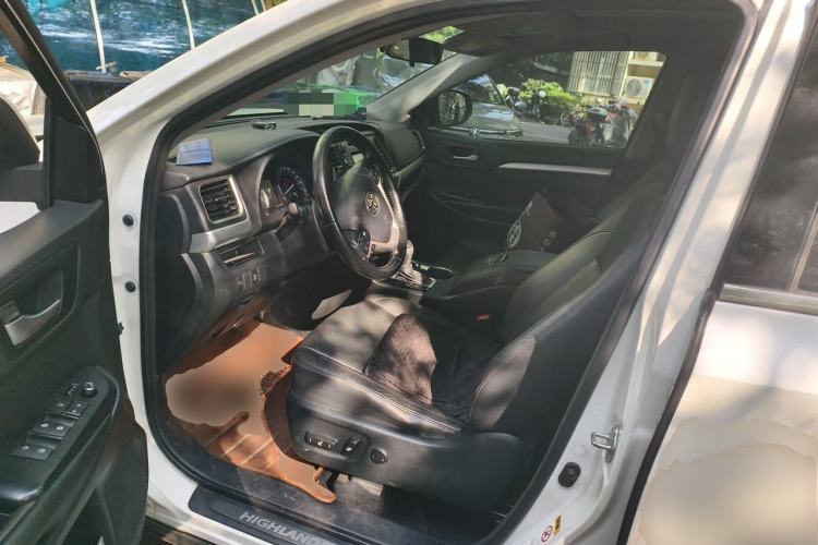 Used Toyota Highlander 2015 2.0T Four-Wheel Drive Luxury Edition 7-Seater Driver Seat