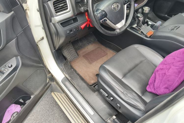 Used Toyota Highlander 2015 2.0T Four-Wheel Drive Luxury Edition 7-Seater Driver Seat