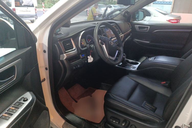 Used Toyota Highlander 2015 2.0T Four-Wheel Drive Luxury Edition 7-Seater Driver Seat