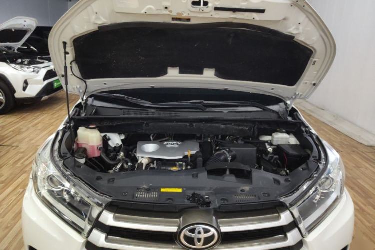 Used Toyota Highlander 2015 2.0T Four-Wheel Drive Luxury Edition 7-Seater Engine Bay