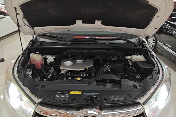 Used Toyota Highlander 2015 2.0T Four-Wheel Drive Luxury Edition 7-Seater Engine Bay